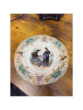 French Sarreguemines faience plate from the "Alsace" or "Types Bretons"￼Antique